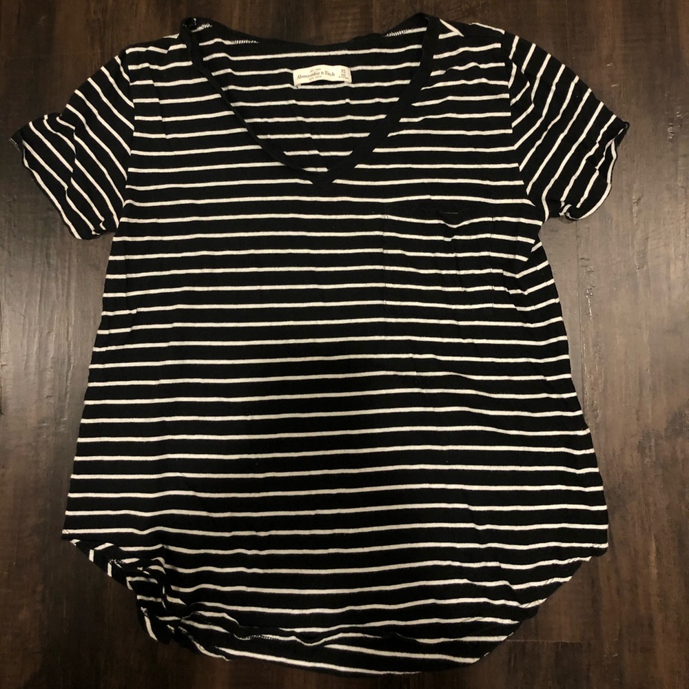 ABERCROMBIE AND FITCH STRIPPED TEE
